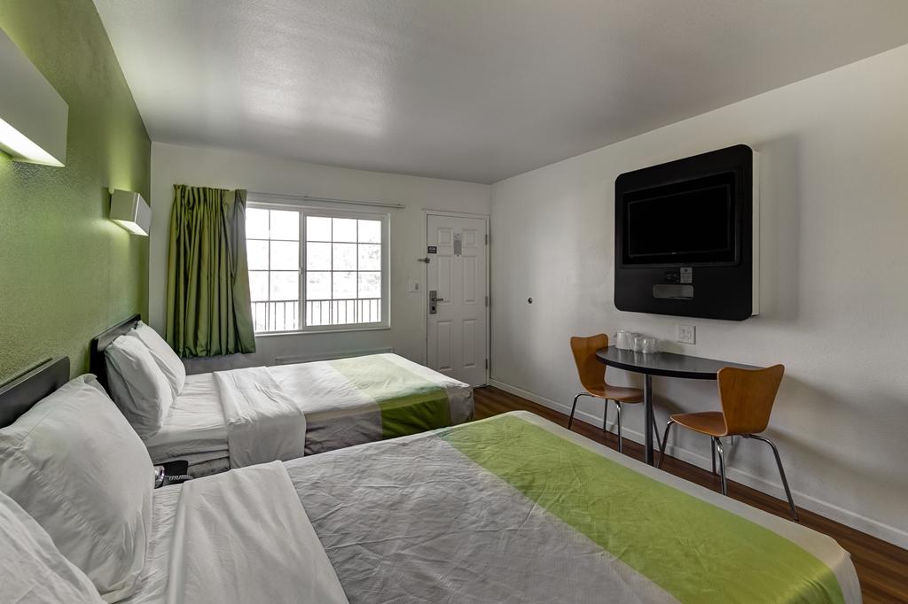 Motel 6-Visalia, Ca الغرفة الصورة